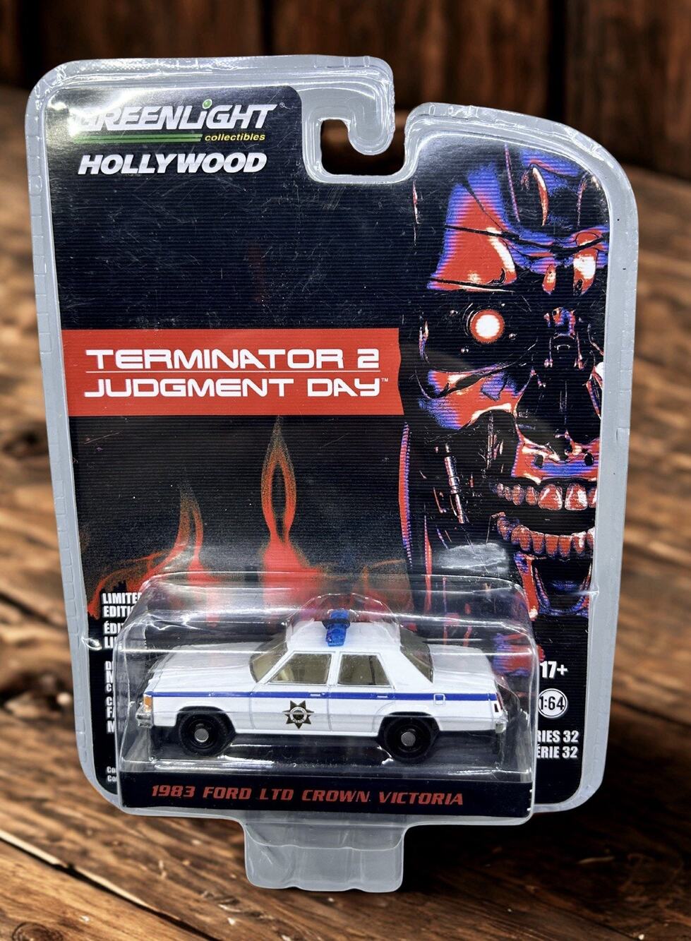 Greenlight TERMINATOR 2 Judgement Day 1983 Ford LTD Crown Victoria 1:64 Diecast